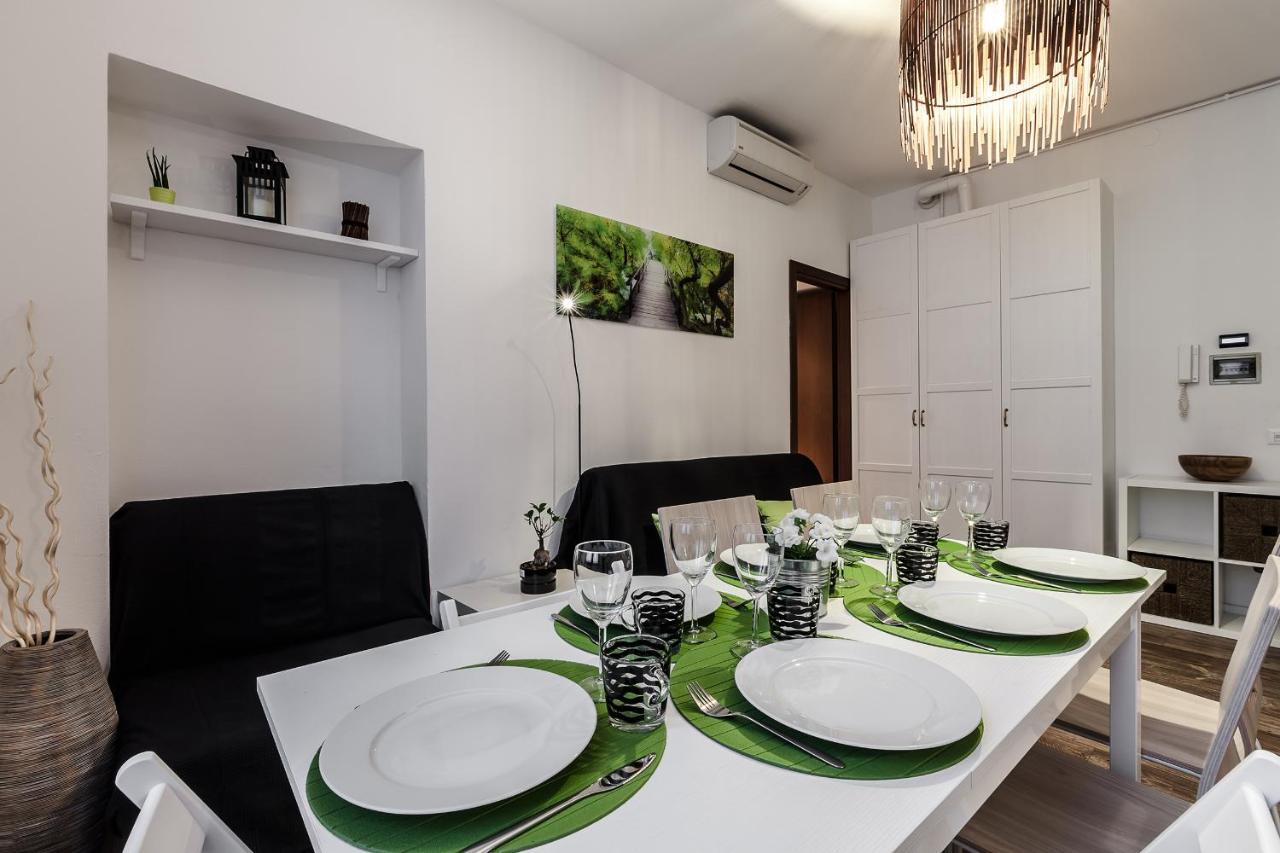 Stayeasy Fara12 - Central Station & Downtown Walking Distance Mailand Exterior foto