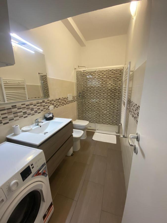 Stayeasy Fara12 - Central Station & Downtown Walking Distance Mailand Exterior foto